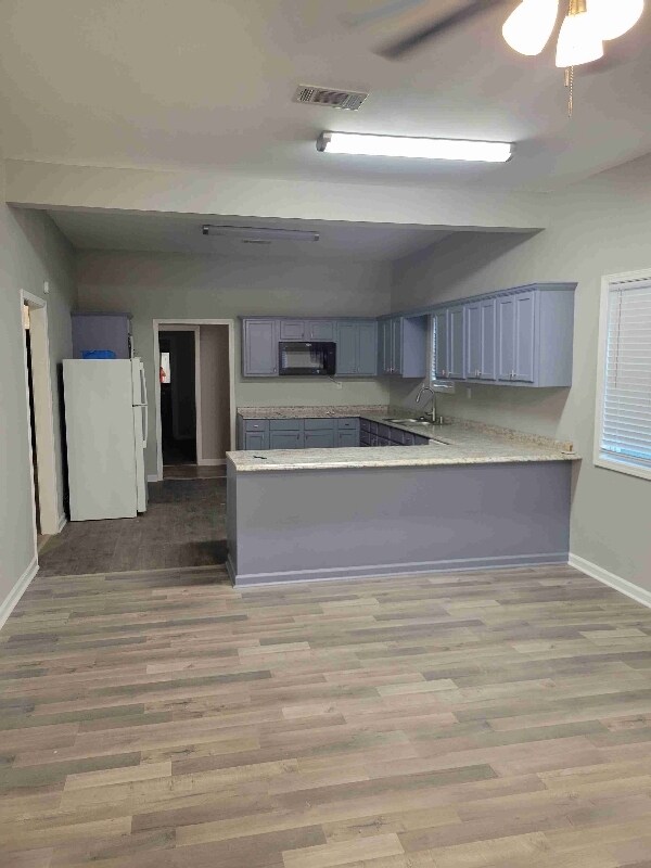 Building Photo - 141 Sivley Ave