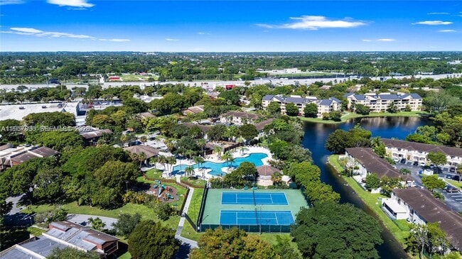 Foto del edificio - 6904 SW 114th Pl