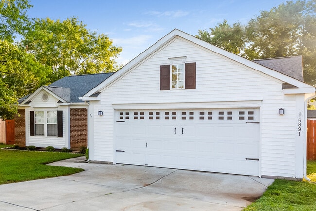 Foto del edificio - 5891 Culloden Ct