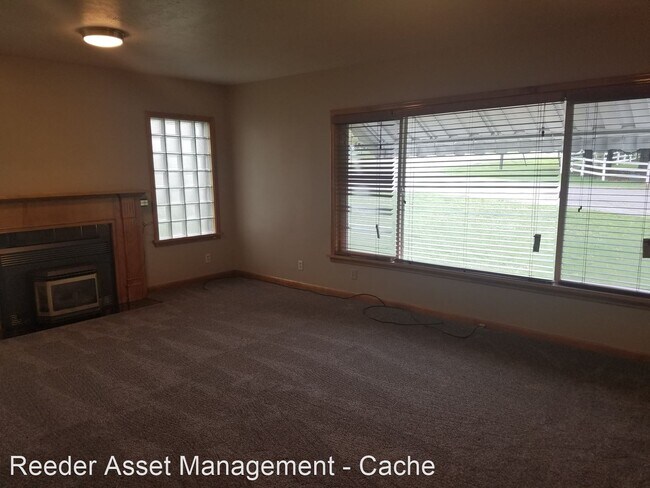 Foto del edificio - 3 br, 2 bath House - 195 East 300 South