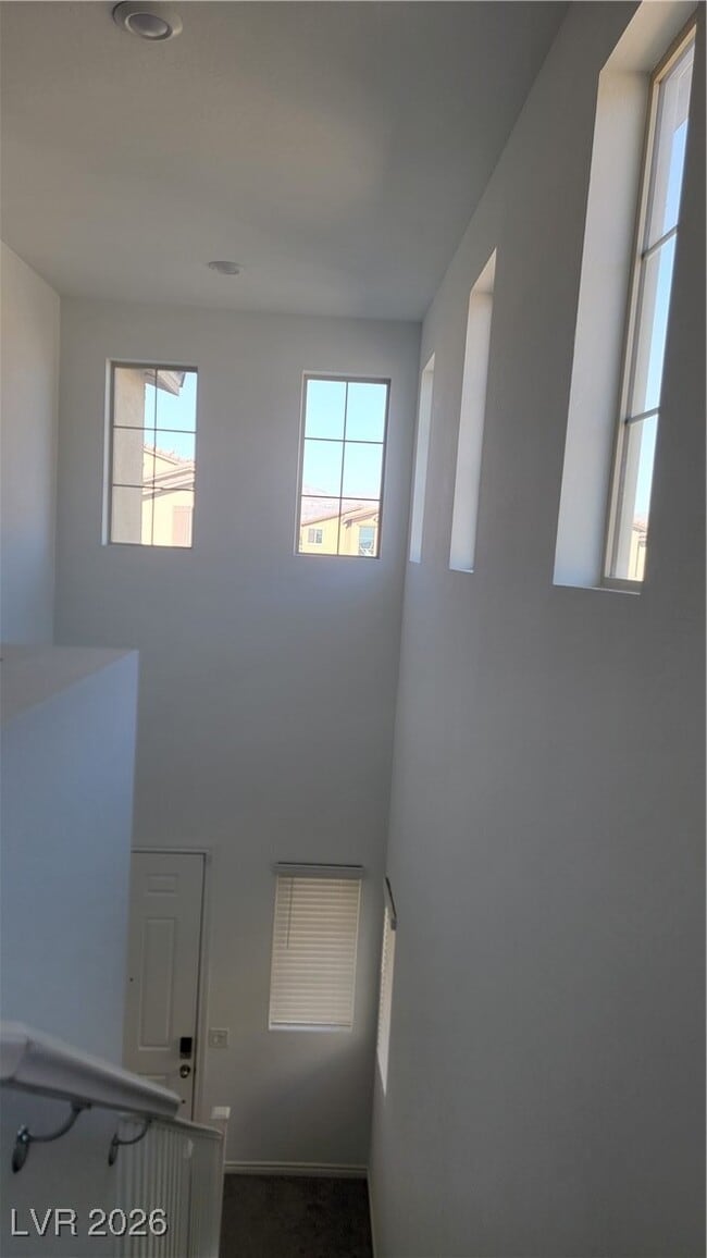 Building Photo - 1121 Cliff Castle Ave