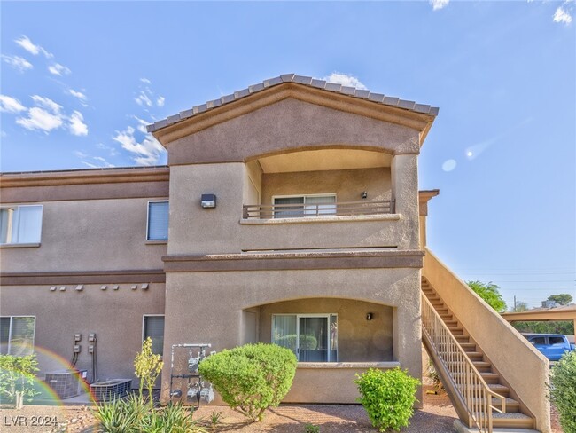 Building Photo - 5751 E Hacienda Ave