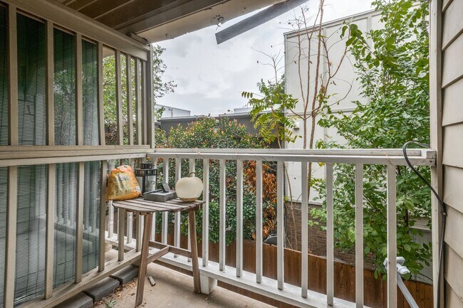 Foto del edificio - Delightful 2-Bed, 1.5 Bath in Prime Dallas...