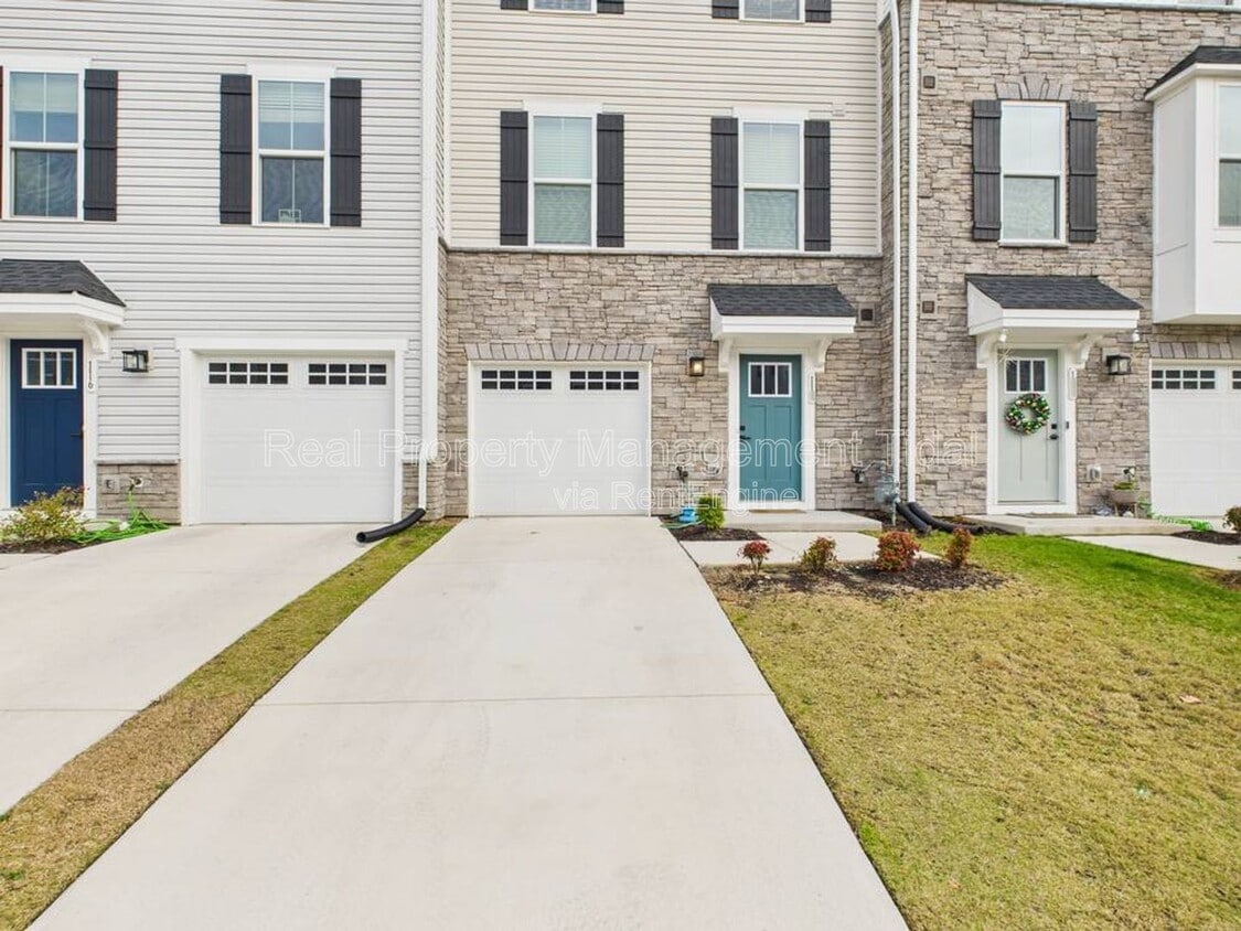 Primary Photo - 118 Pocosin Path