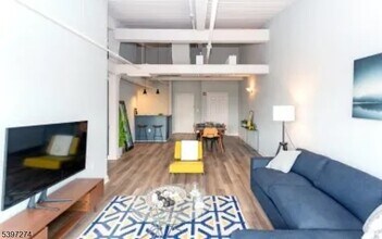 Building Photo - 160 Lafayette St