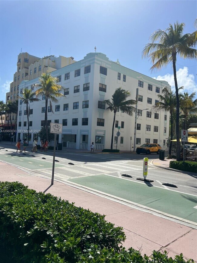 Foto del edificio - 1390 Ocean Dr