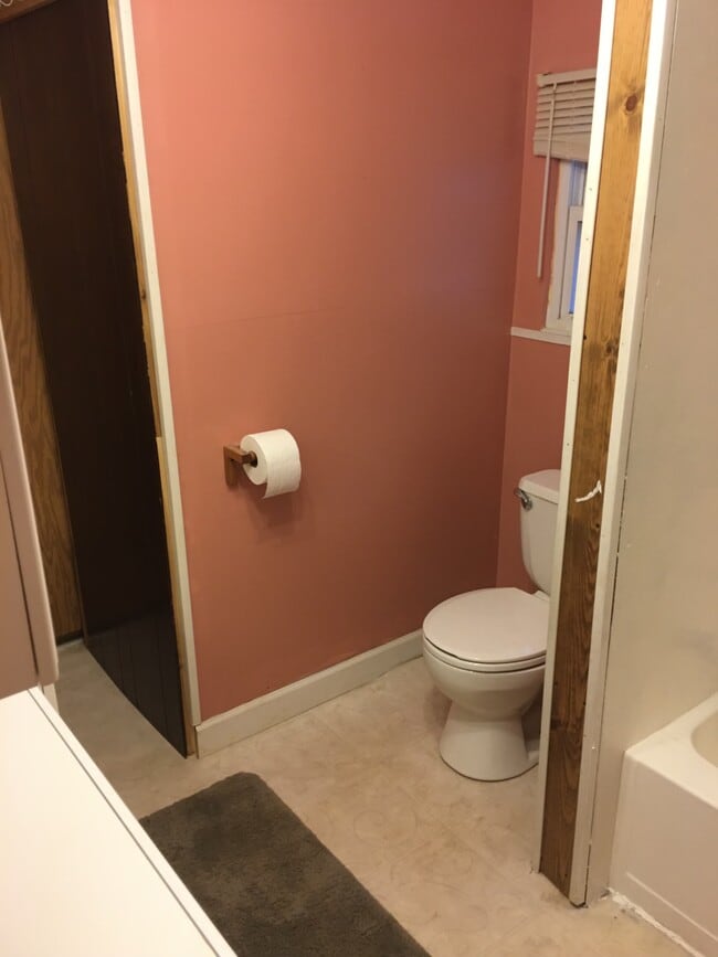 Foto del edificio - 35500 Holloway Rd