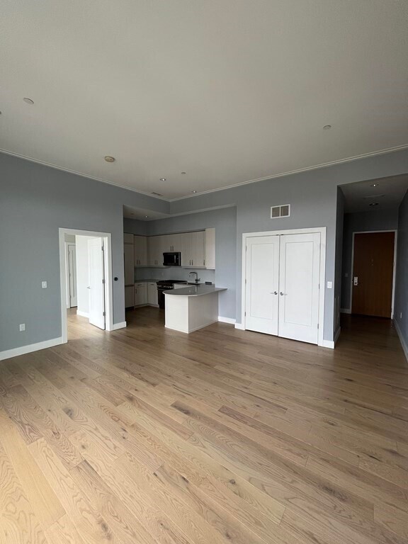 Building Photo - 10 Shipyard Dr