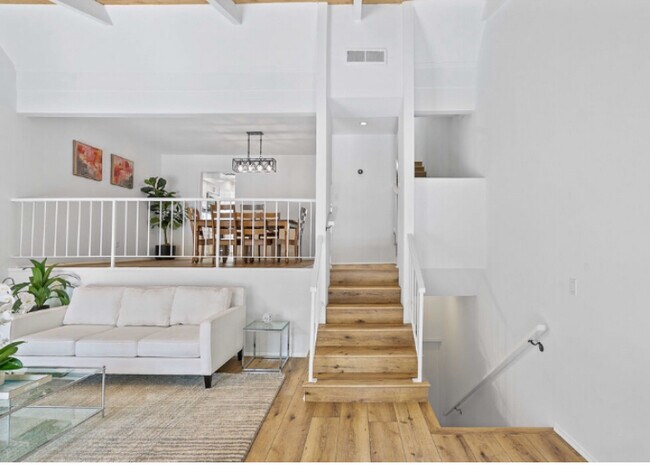 Foto del edificio - 11862 Moorpark St