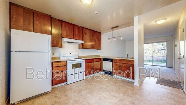 Foto del edificio - 5222 Fulton Rd