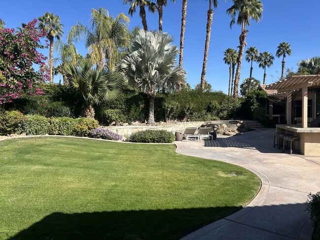 Foto del edificio - 49105 Casa Del Rio