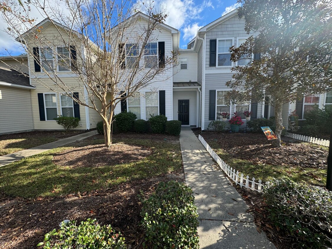 Primary Photo - Conway - 3 Bedroom / 3 Bathroom Townhome