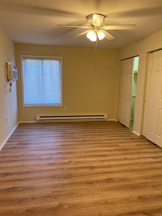 111 Amberly Dr Unit B, Manalapan, NJ 07726 Condo for Rent in