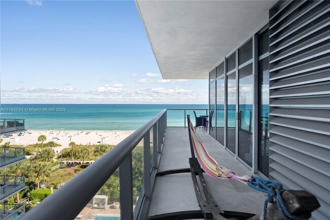 Foto del edificio - 3737 Collins Ave