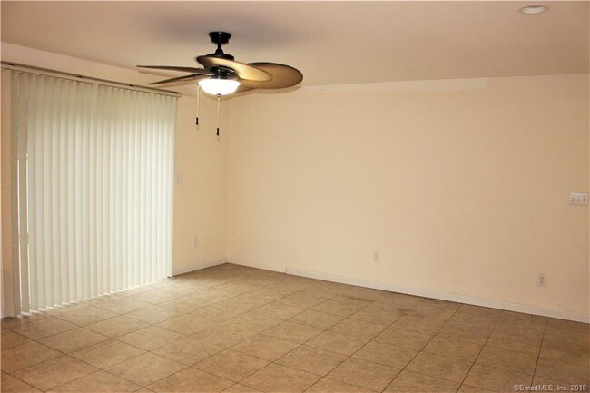 Foto del edificio - 238 Zion Hill Rd