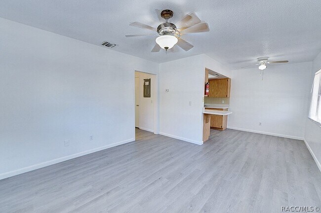 Foto del edificio - 512 long ave