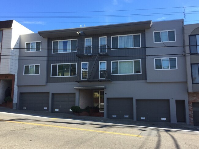 Building Photo - 935 Burnett Ave