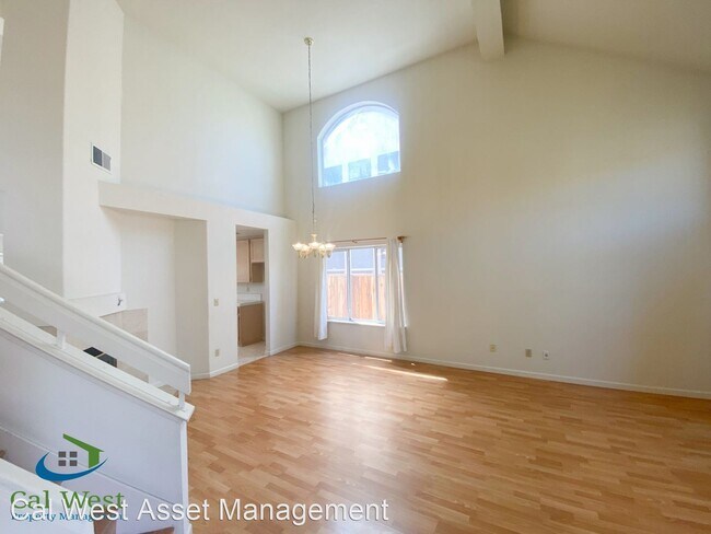 Building Photo - 4 br, 3 bath House - 932 La Palma Pl.
