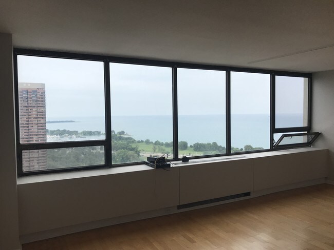 Foto del edificio - 2800 N Lake Shore Dr