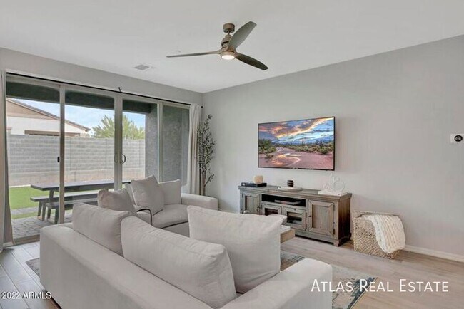 Building Photo - 13196 W Redstone Dr