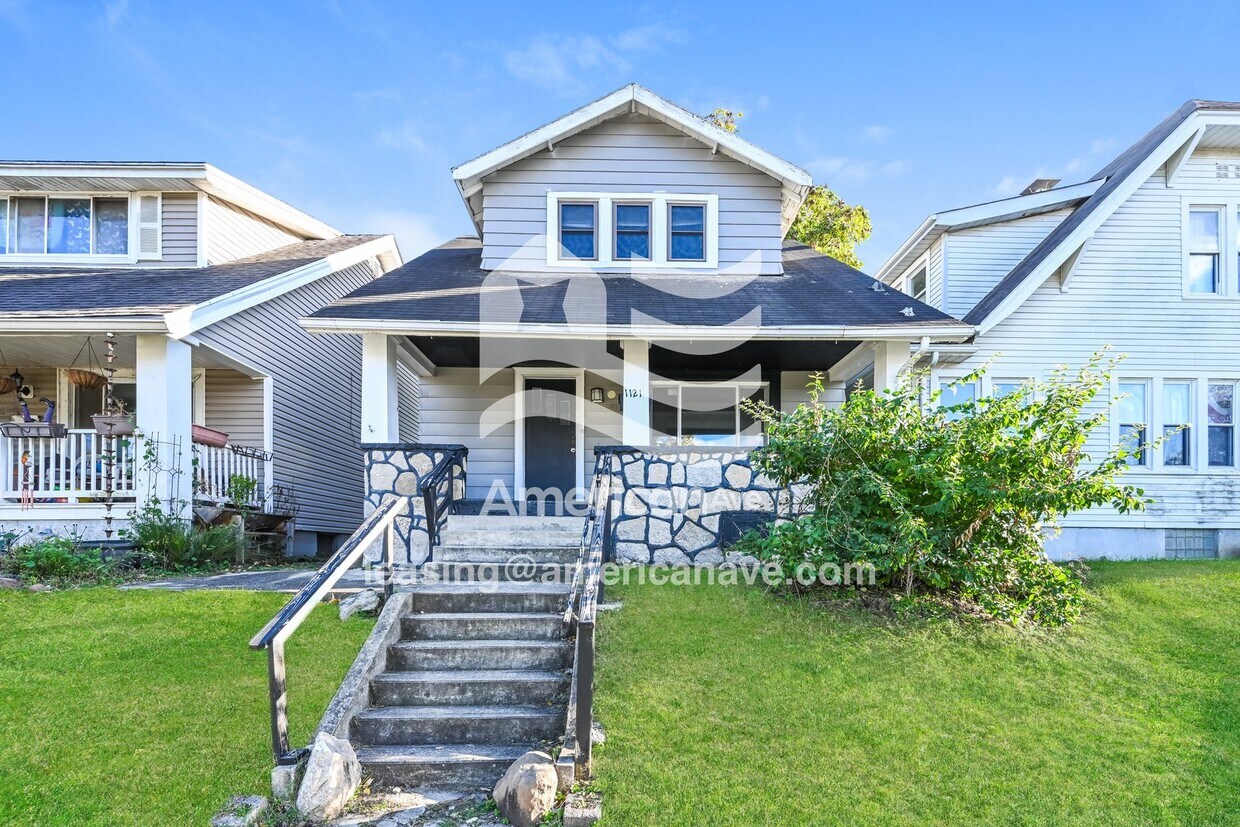 Foto principal - 1121 Reservoir St