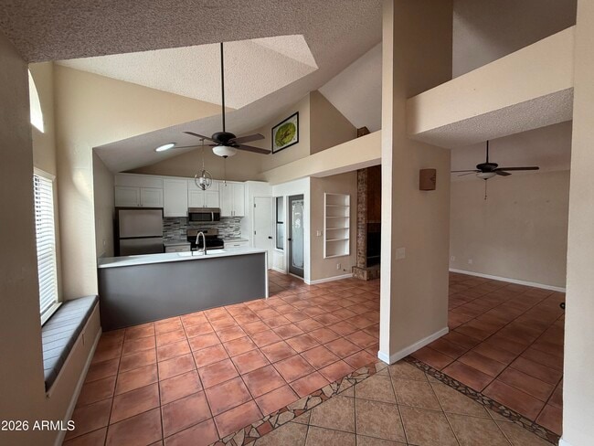 Building Photo - 1415 Plaza Seca