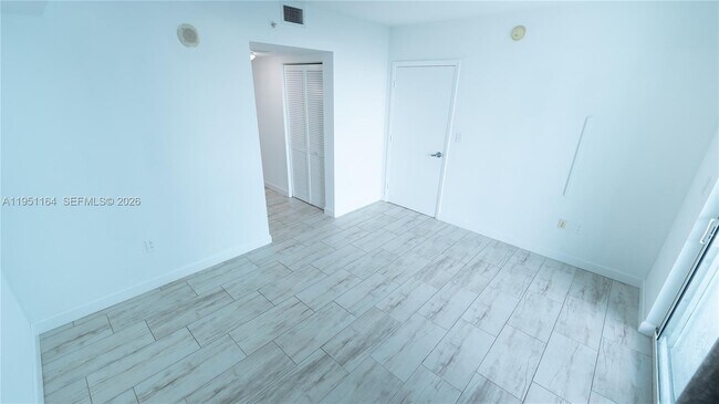 Foto del edificio - 1800 N Bayshore Dr