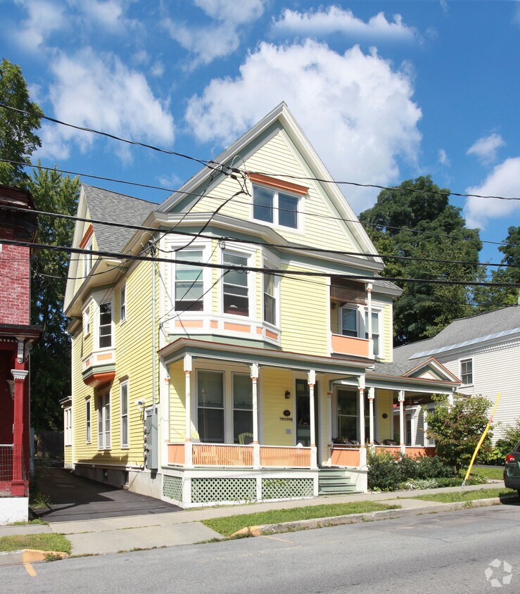71 Phila St, Saratoga Springs, NY 12866 Apartments in Saratoga