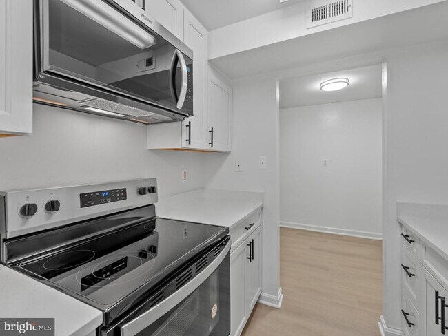 Foto del edificio - 708 S Arlington Mill Dr