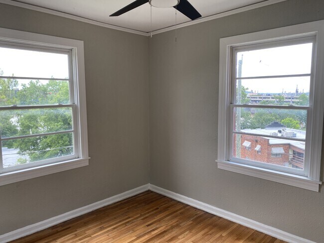 Foto del edificio - 1314 S Jackson Ave