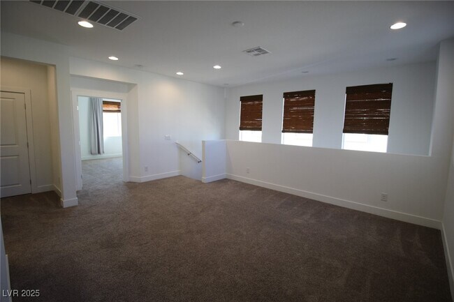 Foto del edificio - 8085 Skye Roar Ct