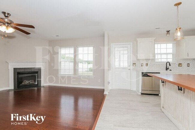 Building Photo - 5793 Midstream Cir