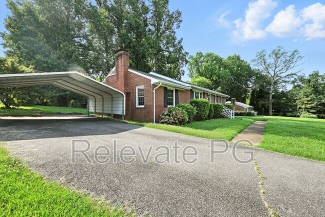 Foto del edificio - 7332 Ford Ave