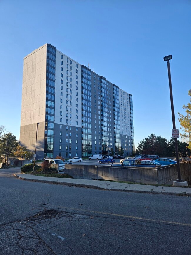 Building Photo - 45 Pond Mills Rd