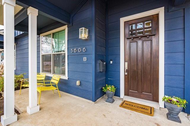 Building Photo - 5606 Grover Ave