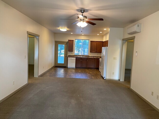 Foto del edificio - 3407 Consolidation Ave