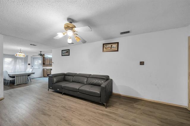 Building Photo - 6510 Oak Forest Ct
