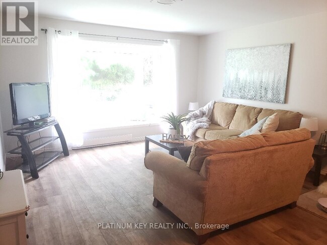 Photo du bâtiment - 5409 Oak Ave