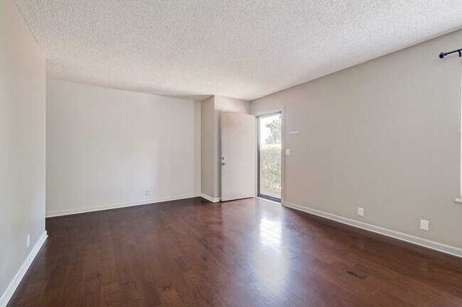 Foto del edificio - Sanctuary Near Downtown Nashville (MOVE IN SPECIAL!)