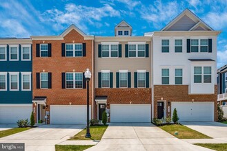 Building Photo - 5050 MacDonough Pl