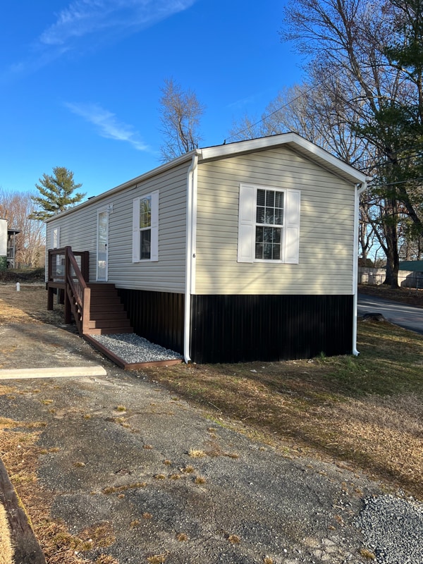 Primary Photo - 6 Boulder Heights Ln