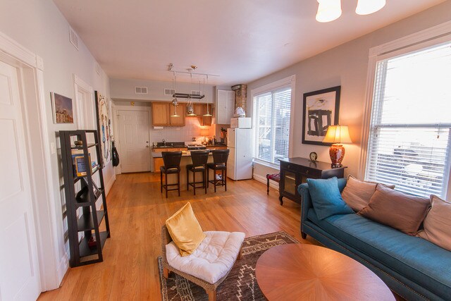 Foto del edificio - 1407 N Wells St