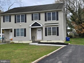 Building Photo - 116 Lowber St