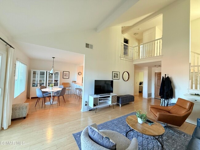 Building Photo - 647 Blue Oak Ave