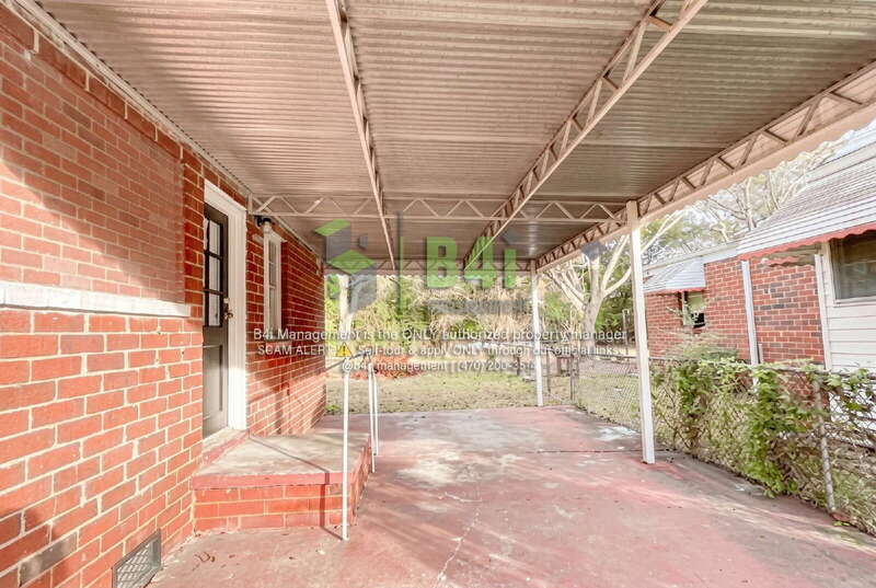 Foto del edificio - 904 Harbison Dr