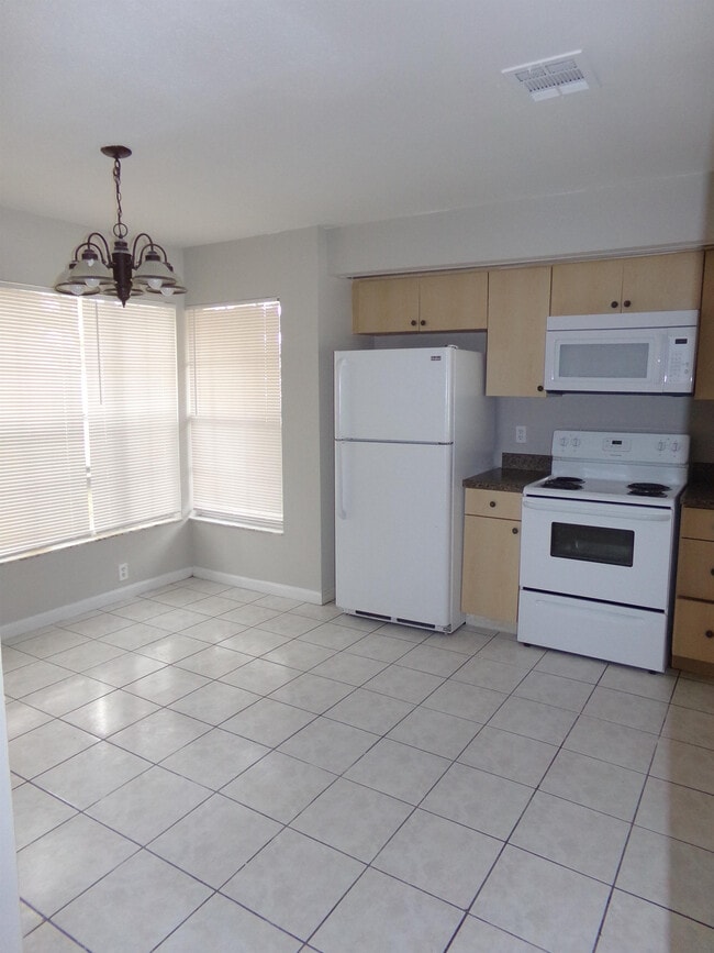 Photo - 111 Lochness Ln House