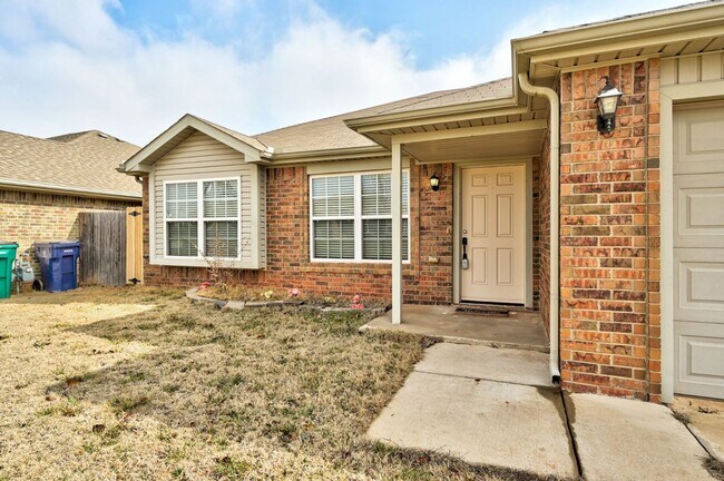 Foto del edificio - Beautiful 3 Bed 2 Bath Home in Moore!