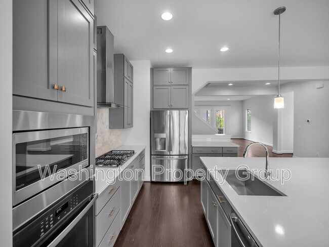 Foto del edificio - 42281 Impervious Terrace