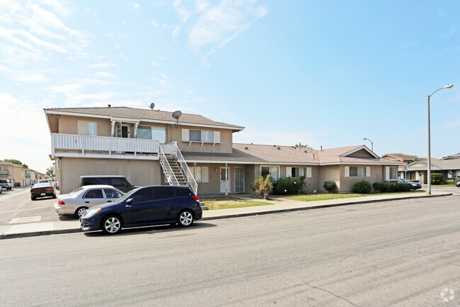 Foto del edificio - 16612 Bartlett Ln