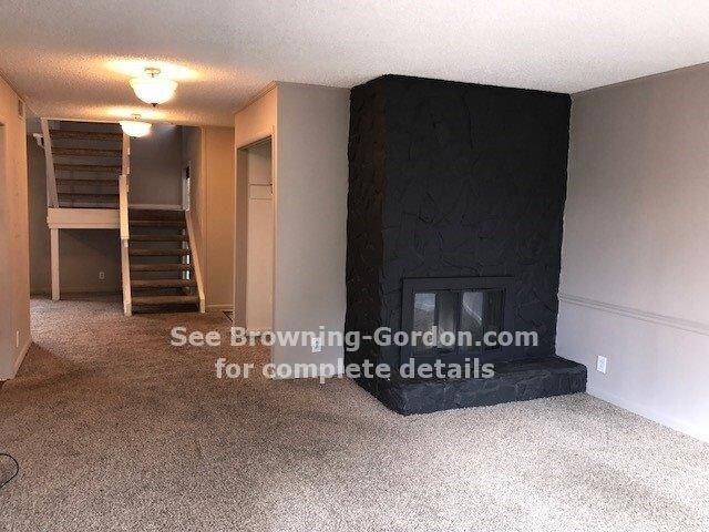 Building Photo - 202 Raintree Dr
